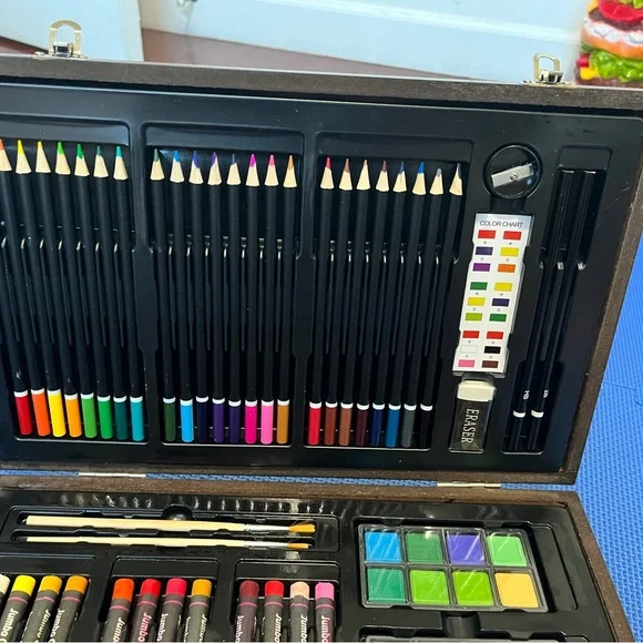 Gallery Studio Paint Pastels Colored Pencils Art Set 142 Pieces in Wooden Case - Picture 3 of 6